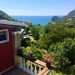 Hébergement de vacances Ermones Odyssesas Vátos