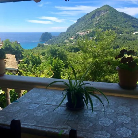 Vakantiehuis Ermones Odyssesas Vátos