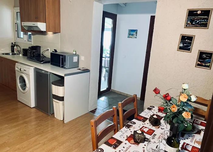 Ermones Odyssesas Hébergement de vacances Vátos