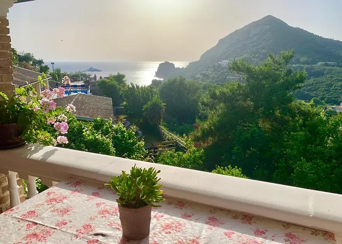 Hébergement de vacances Ermones Odyssesas *