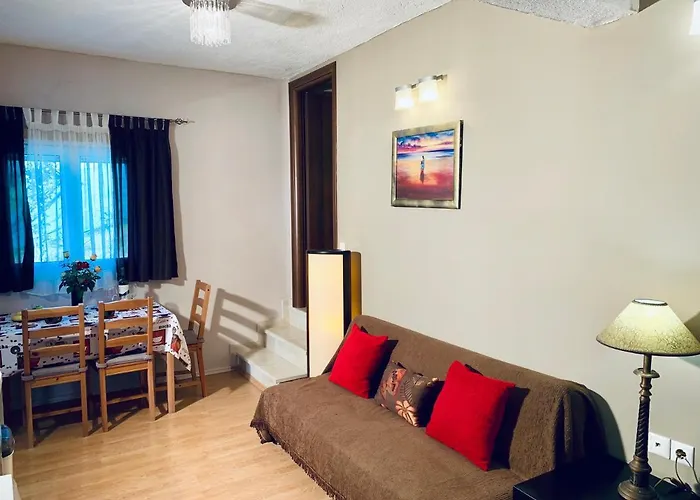 Ermones Odyssesas Nyaraló