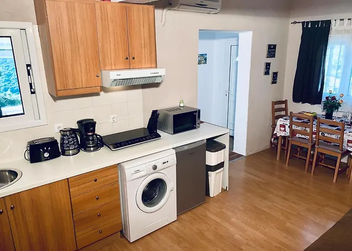 Ermones Odyssesas Nyaraló Vátosz