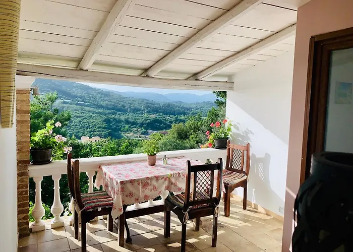 Nyaraló Ermones Odyssesas Vátosz